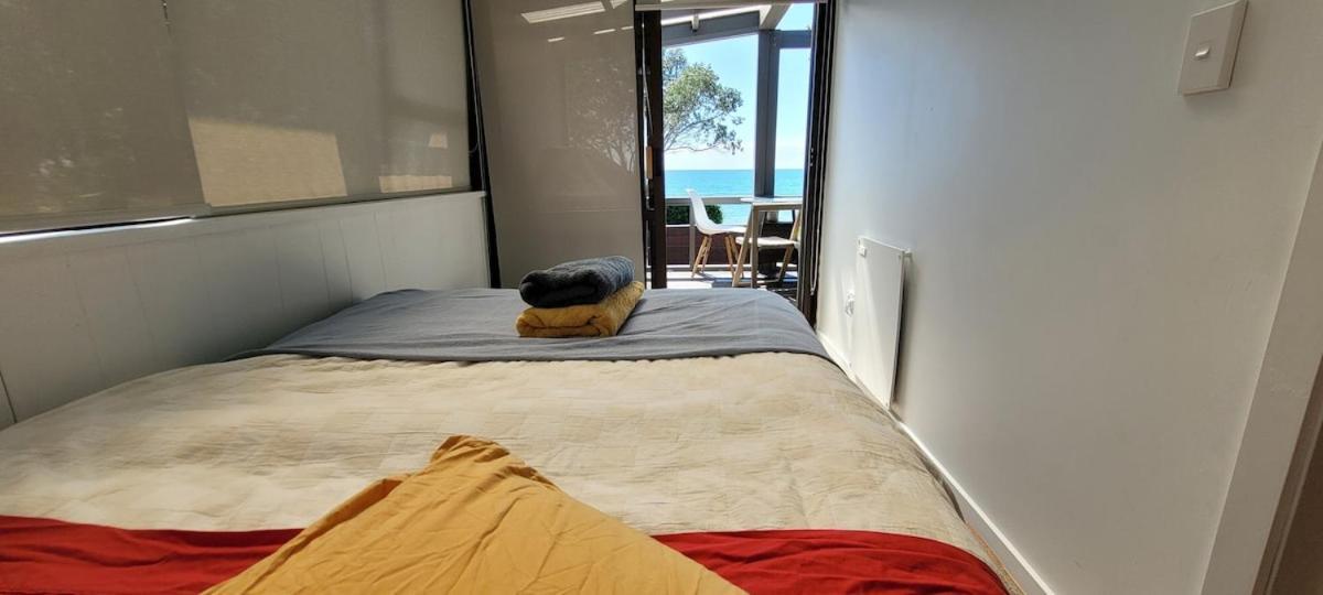 Beachfront Bliss - Your Parapara Seaside Retreat Εξωτερικό φωτογραφία